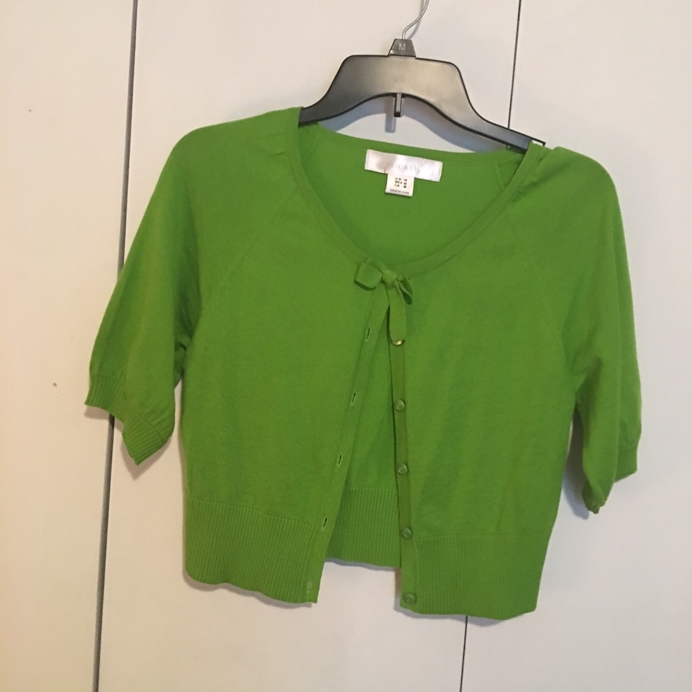 Great looking crop sweater in lime green